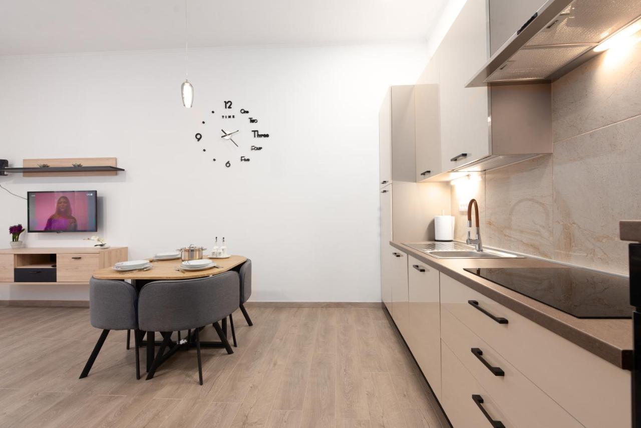 Apartman Cezar Apartment Rijeka Bagian luar foto