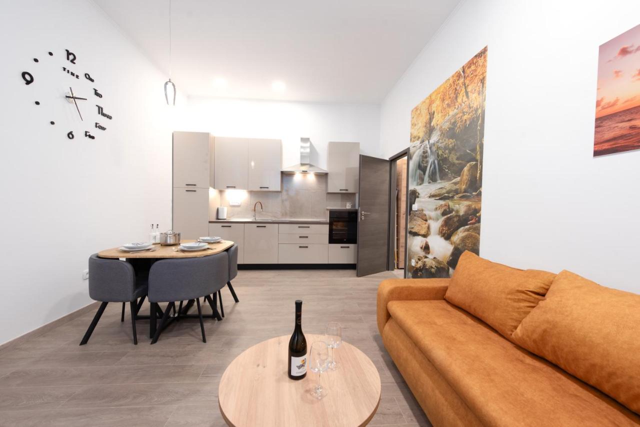 Apartman Cezar Apartment Rijeka Bagian luar foto